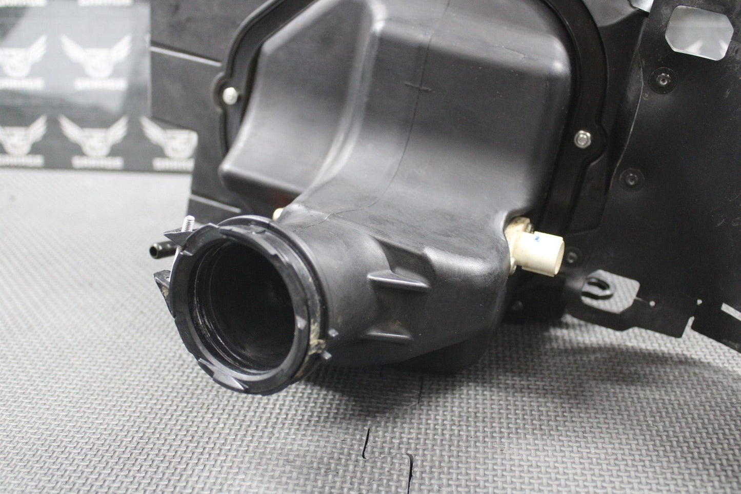 2019 SUZUKI 19 - 25 RMZ250 OEM AIRBOX AIR CLEANER FILTER BOX INTAKE BOOT INJECTOR - hggarage