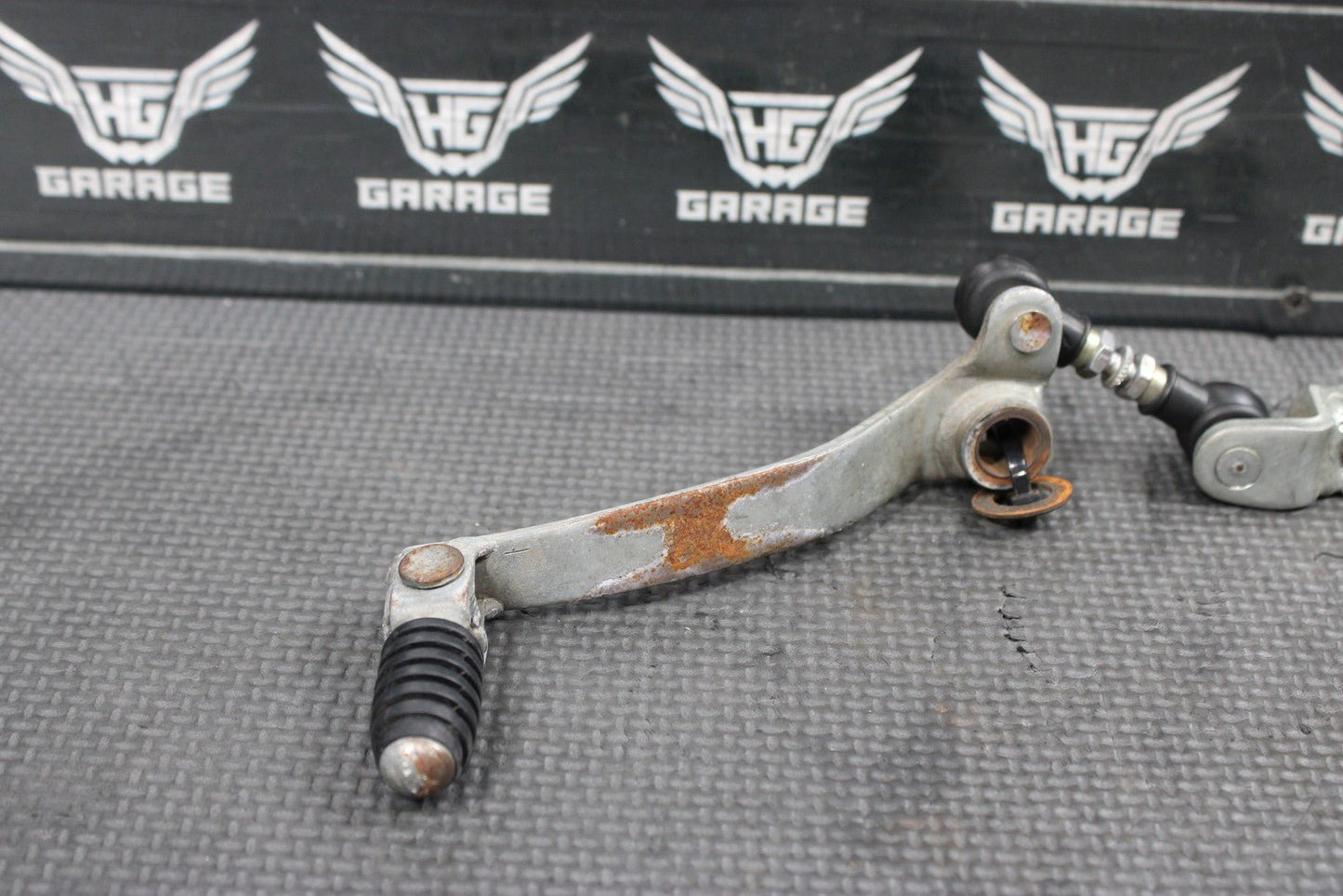 2000 YAMAHA TTR125 TTR125L OEM SHIFTER PEDAL LINKAGE GOOD! 5HP - 18110 - 00 - 00 - hggarage