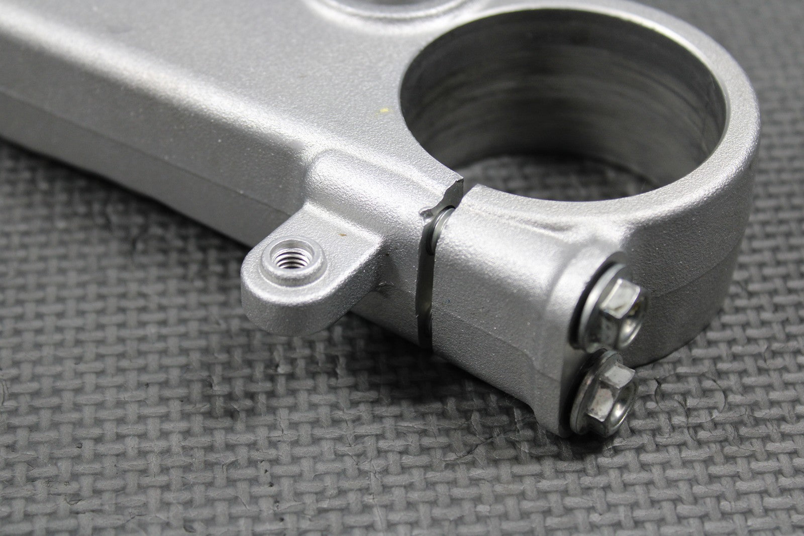 2008 2009 HONDA CRF250R OEM UPPER TRIPLE TREE BAR CLAMP BRIDGE 53300 - MEN - A10 - hggarage