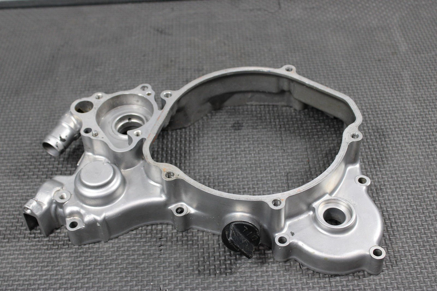1998 HONDA CR125R 97 - 98 OEM RIGHT SIDE ENGINE INNER CLUTCH COVER 11340 - KZ4 - B00 - hggarage