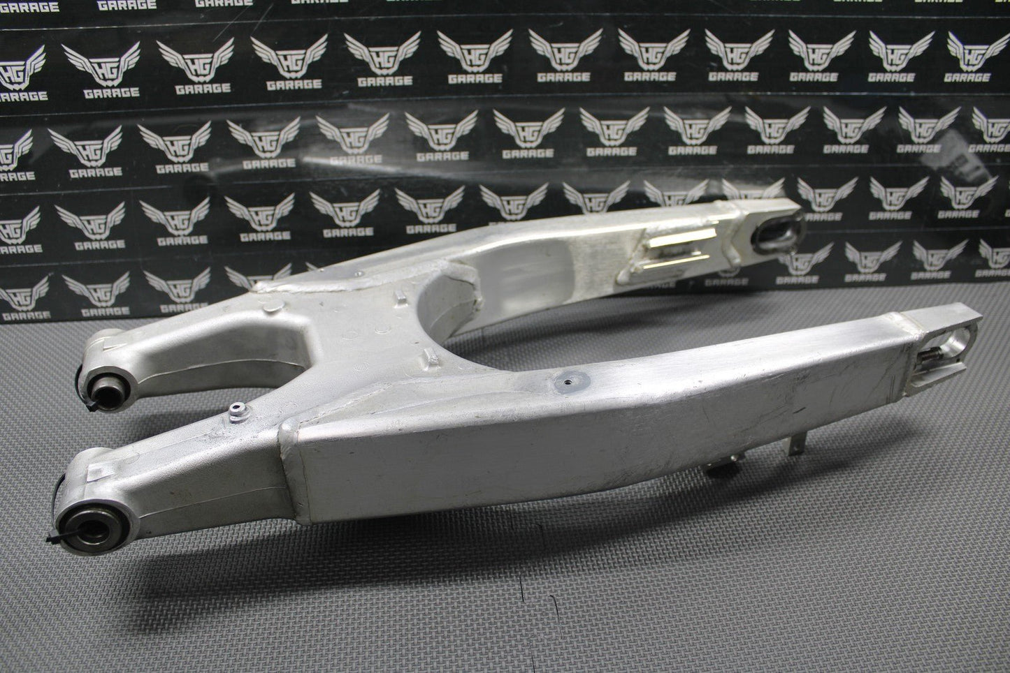 2008 HONDA 08 - 09 CRF250R 08 - 17 CRF250X OEM SWINGARM SWING ARM 52200 - KRN - A10 GOOD - hggarage