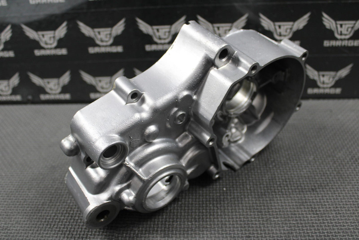 2015 KAWASAKI 14 - 21 KX85 KX100 OEM LEFT ENGINE CRANKCASE CRANK CASE 14001 - 0737 - hggarage