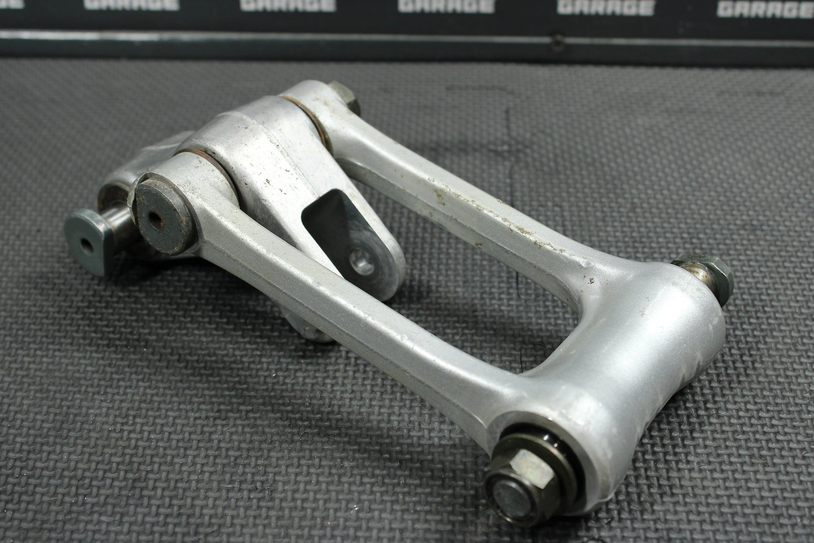 2004 Yamaha YZ450F OEM Rear Shock Linkage Links 5NY - 2217A - 00 - 00 5XE - 2217F - 00 - 00 - hggarage