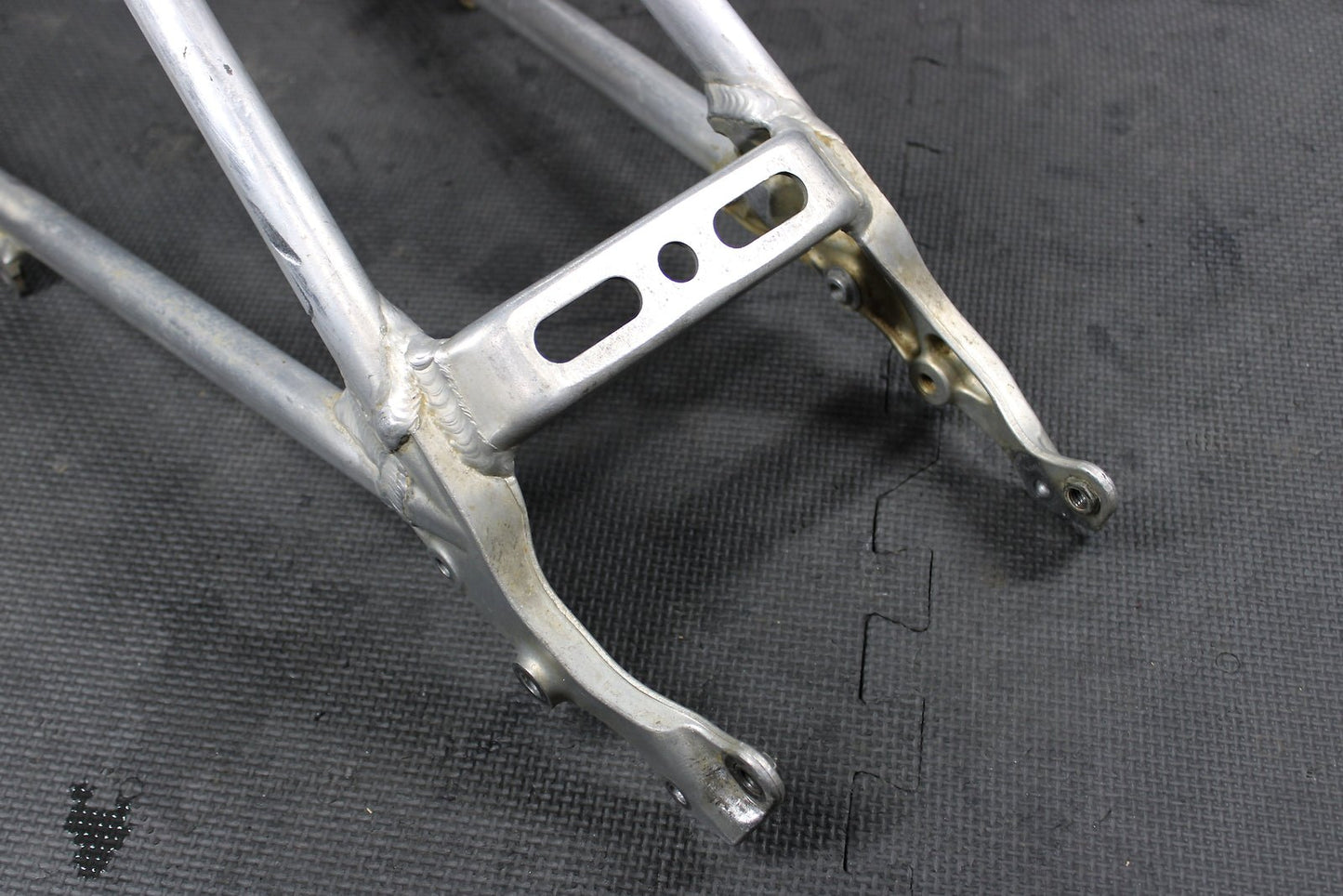 2006 HONDA CRF250R OEM REAR BACK SUB FRAME SUBFRAME 50200 - KRN - 850 - hggarage