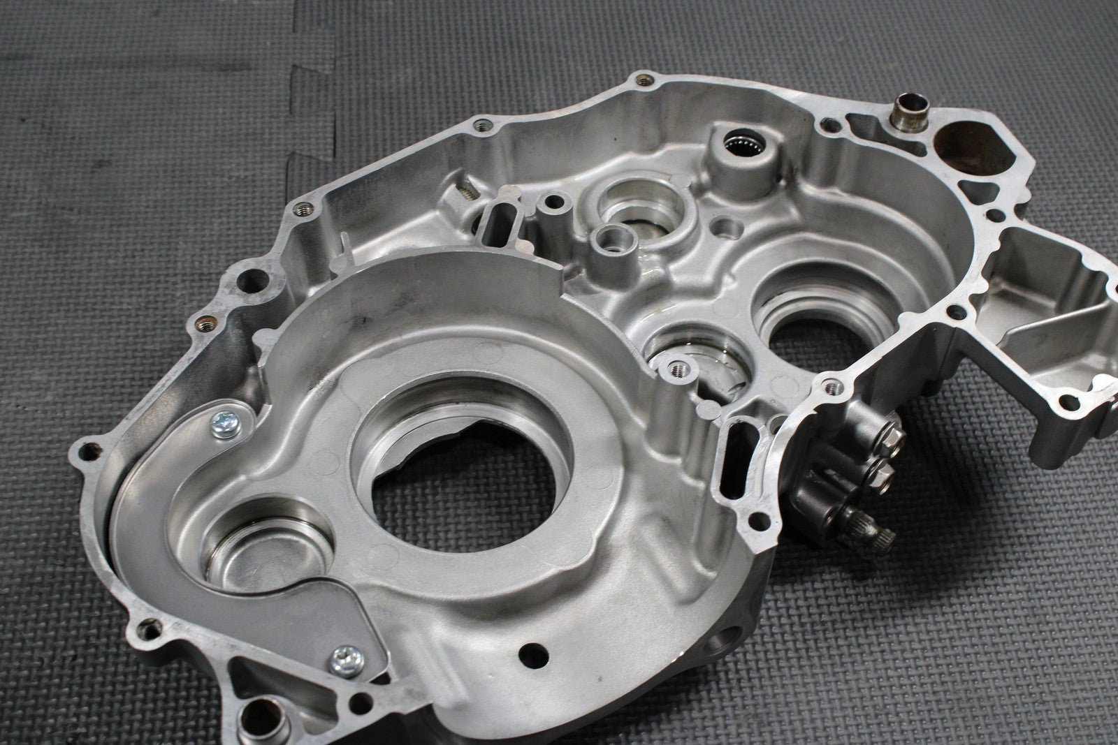 2000 SUZUKI DRZ400 OEM LEFT RIGHT ENGINE MOTOR CRANKCASE CASES HALFS BLOCK GOOD! - hggarage