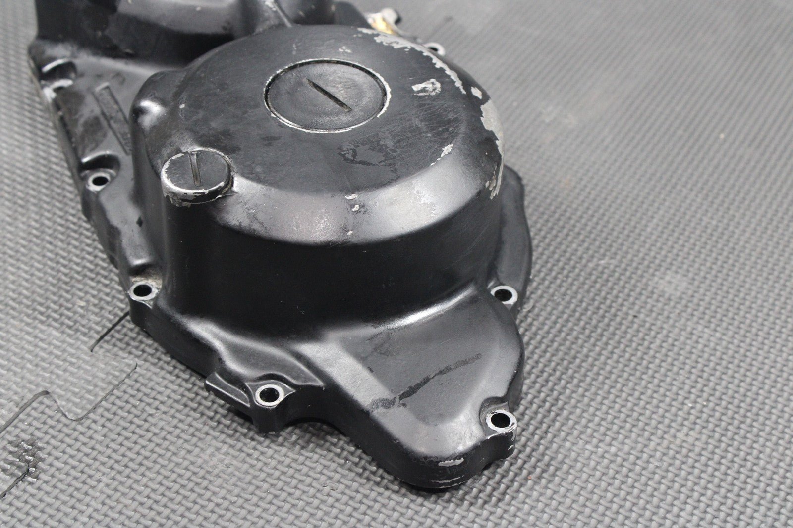 1987 YAMAHA TW200 LEFT SIDE STATOR GENERATOR MAGNETO COVER 2JX - 15410 - 00 - 00 - hggarage