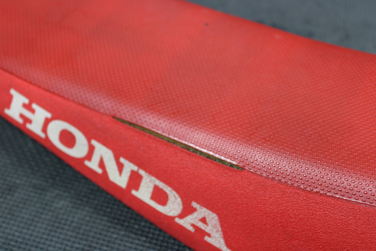 2009 HONDA CRF450R OEM SEAT SADDLE 77100 - MEN - A30 - hggarage