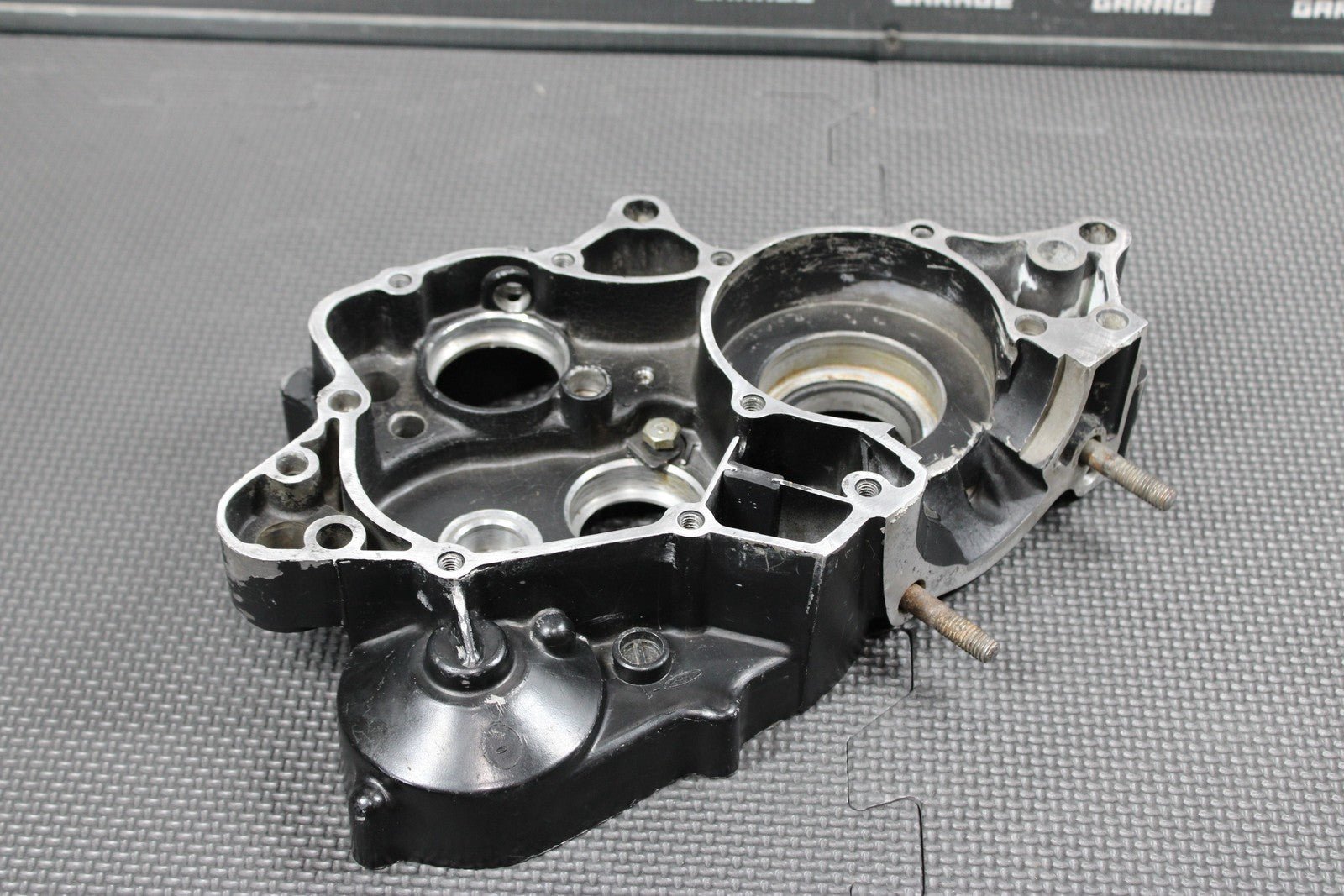 1991 86 - 95 HONDA CR80R OEM RIGHT ENGINE MOTOR CRANKCASE BLOCK 11100 - GC4 - 601 - hggarage