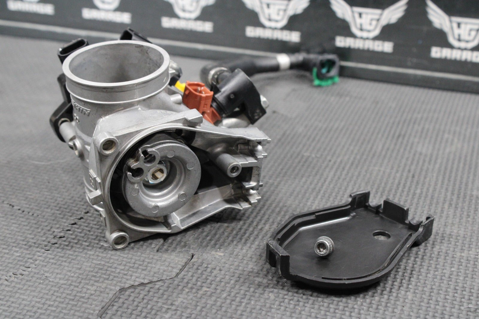 2023 HONDA CRF250R OEM KEIHIN MAIN FUEL INJECTOR THROTTLE BODY 16400 - K95 - AA1 - hggarage