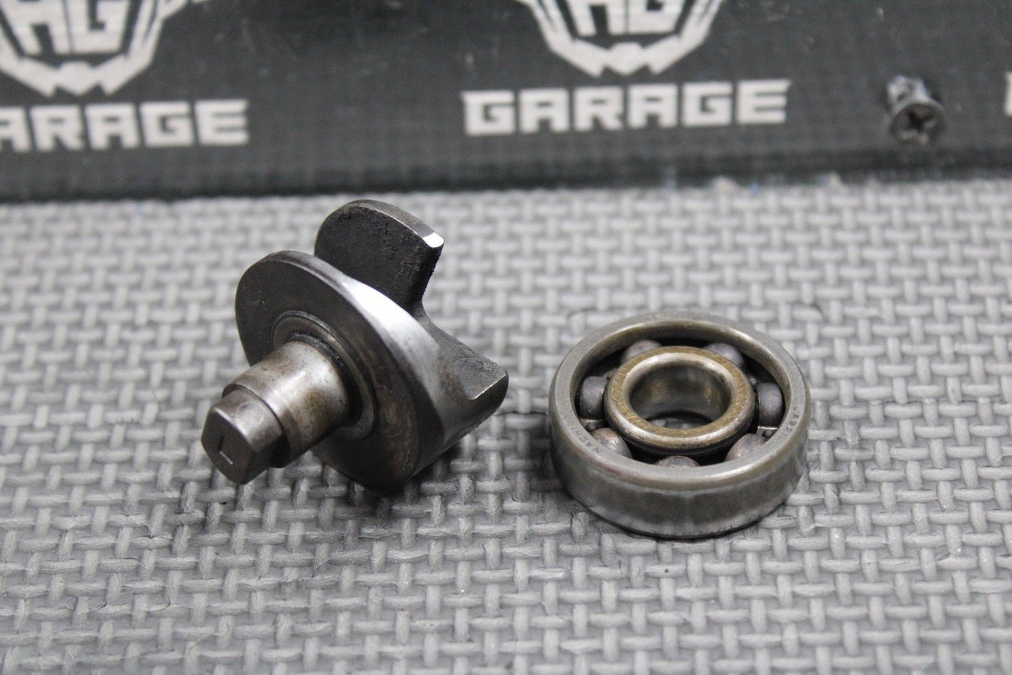 1999 99 - 00 SUZUKI RM250 OEM MODEL X Y POWER VALVE EXHAUST SIDE LH 11256 - 37E31 - hggarage