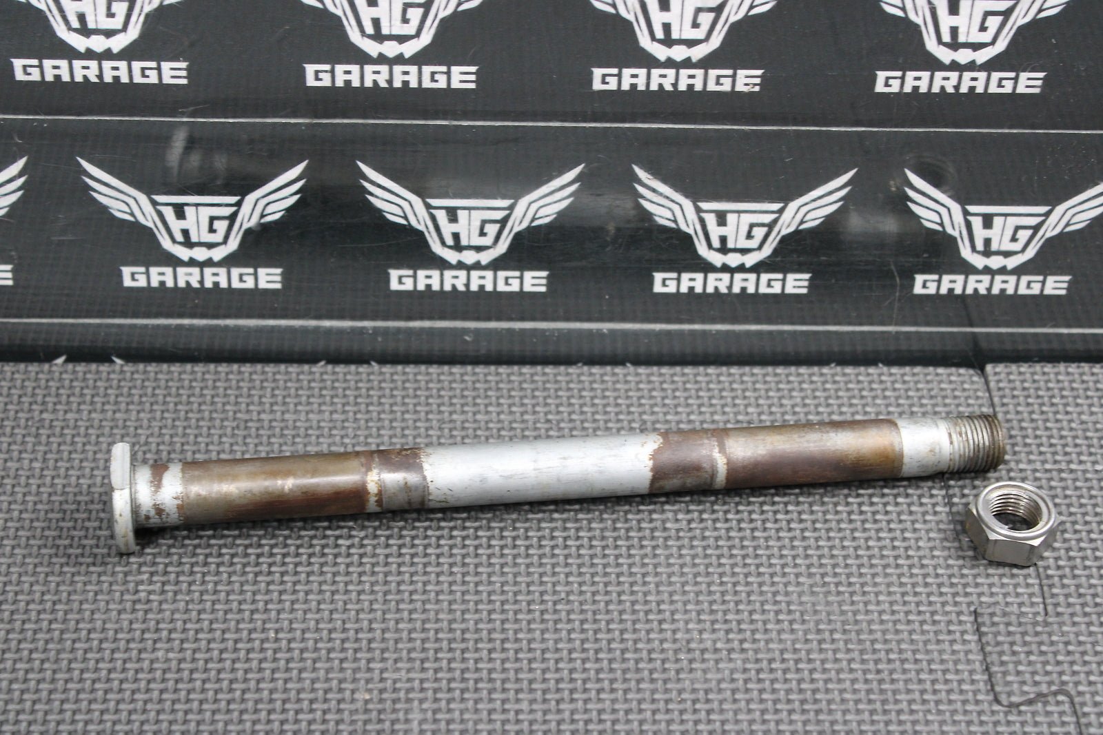 2006 Kawasaki KX450F OEM Rear Back Swingarm Bolt Suspension Pivot Axle 33032 - 001 - hggarage