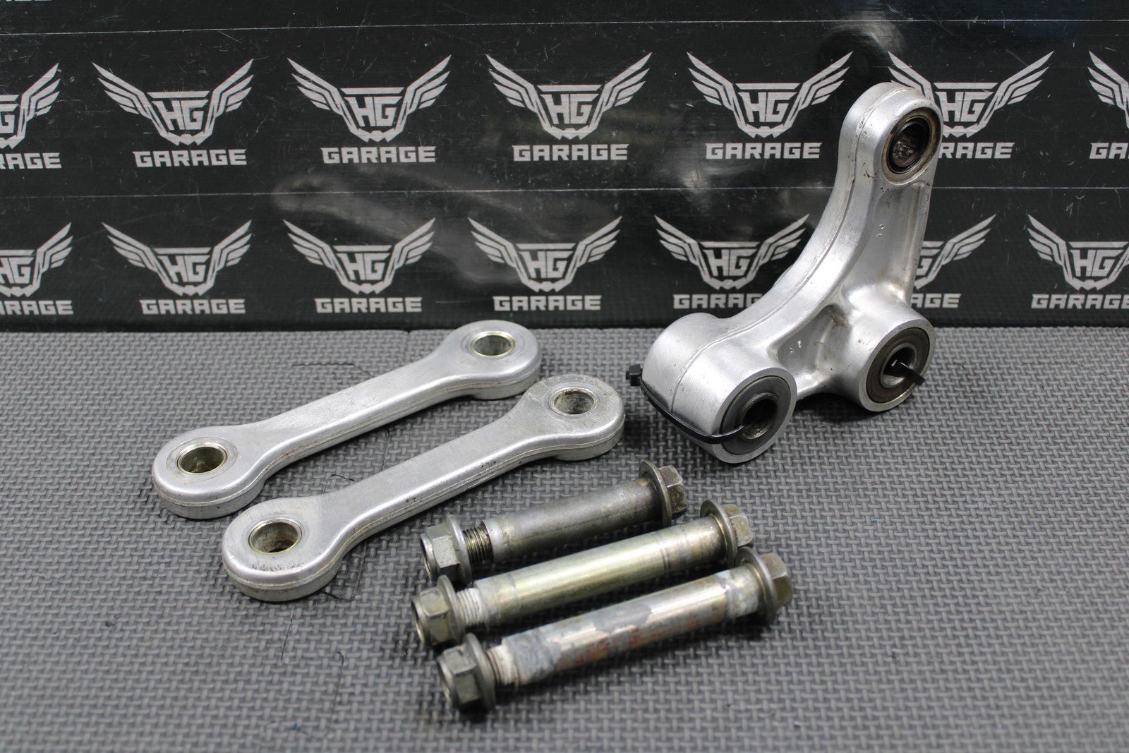 2003 KAWASAKI KLX400SR OEM REAR SHOCK LINKAGE LINKS TIE ROD ARM 39007 - S013 - hggarage