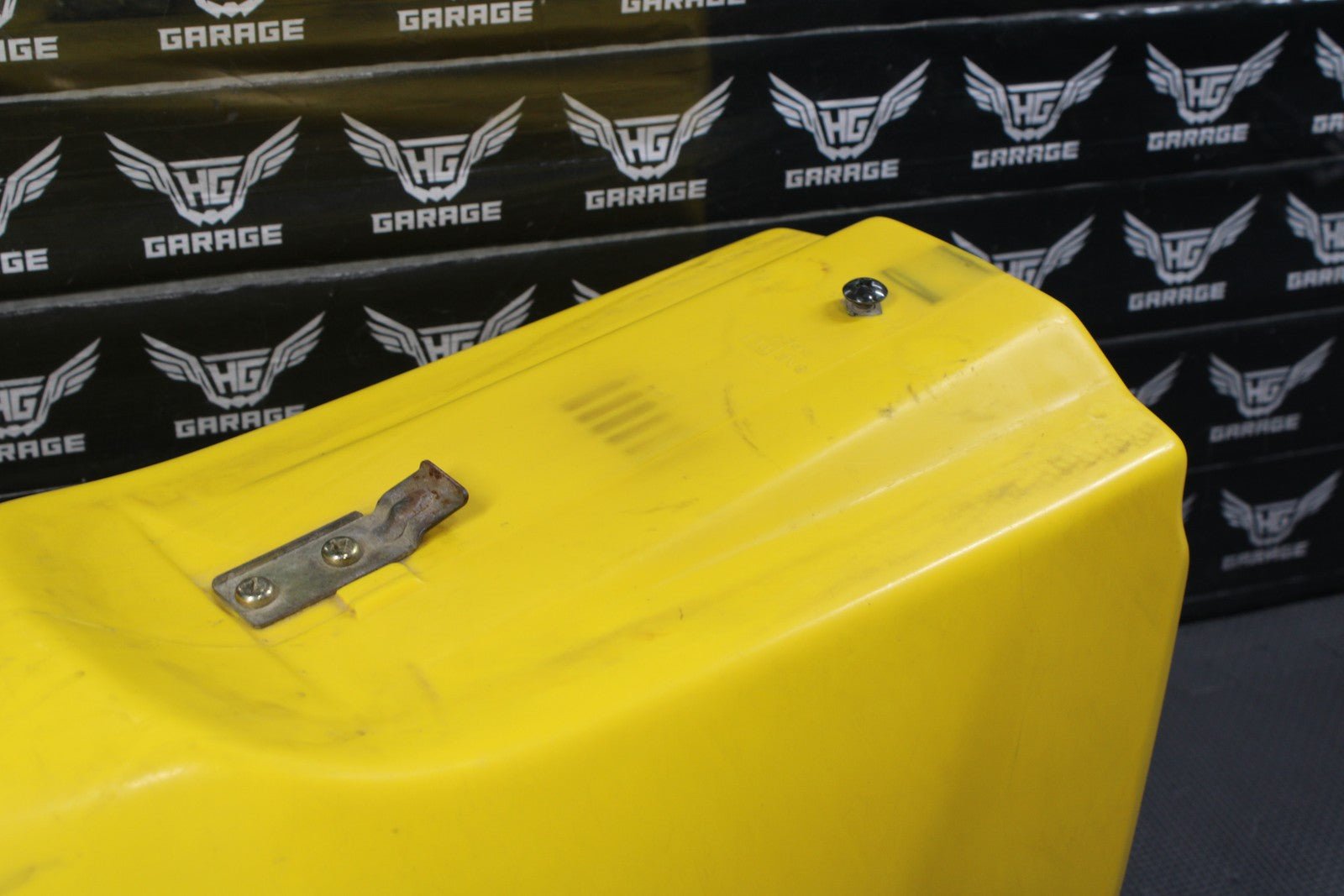 2000 SUZUKI DRZ400 00 - 04 OEM GAS FUEL TANK CELL PETROL RESERVOIR PLASTIC YELLOW - hggarage