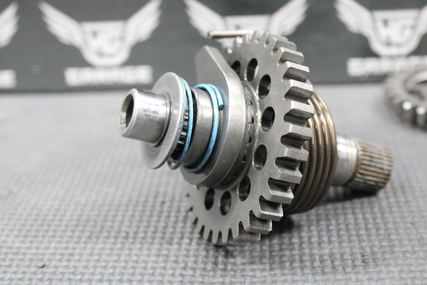 2009 YAMAHA YZ450F OEM KICKSTART KICK START SHAFT W IDLER GEAR 2S2 - 15601 - 00 - 00 - hggarage