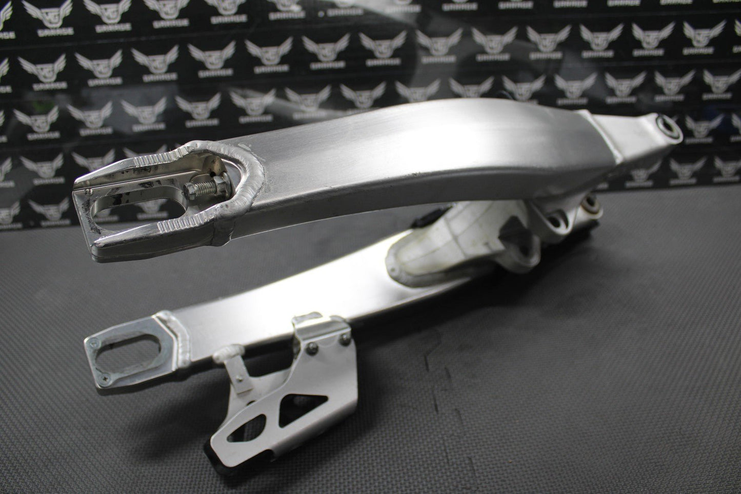 2019 SUZUKI 19 - 21 RMZ250 OEM SWINGARM SWING ARM SUSPENSION 61000 - 46K00 GOOD! - hggarage