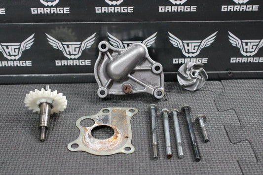 1994 Honda CR250R 92 - 96 OEM Engine Water Pump W Housing Assembly 19215 - KA3 - 740 - hggarage