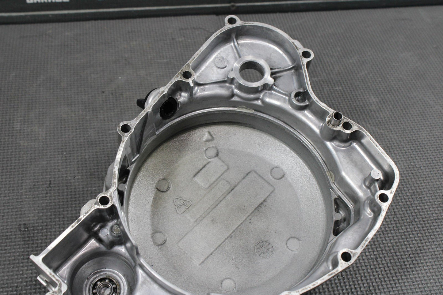 2001 YAMAHA 99 - 01 YZ250 OEM ENGINE INNER OUTER SIDE CLUTCH COVER 5CU - 15431 - 00 - 00 - hggarage