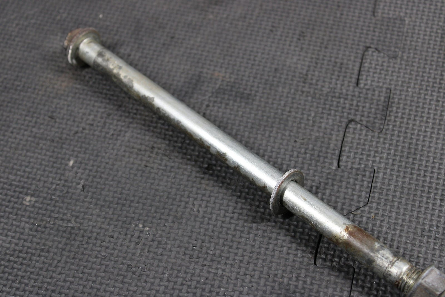 1986 HONDA XR250L XR250R OEM REAR BACK SWINGARM BOLT SUSPENSION PIVOT AXLE - hggarage