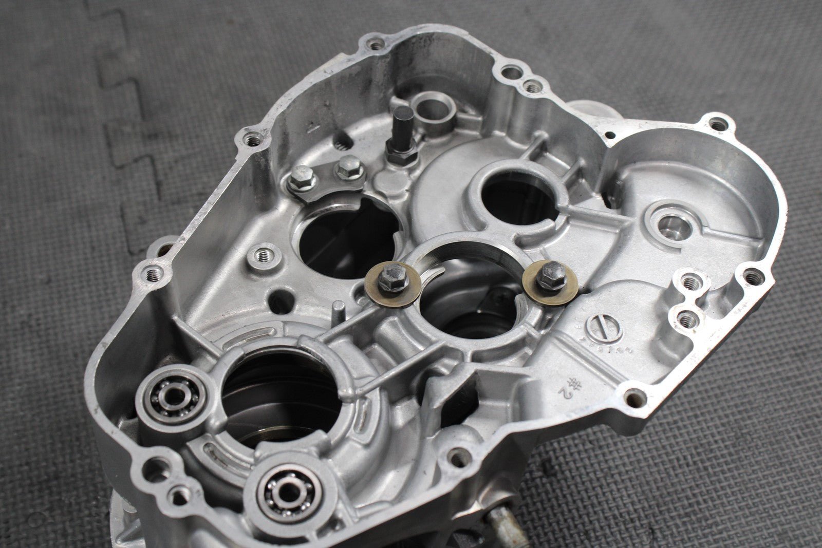 2012 KAWASAKI 08 - 13 KX85 OEM LEFT RIGHT ENGINE MOTOR CRANKCASE CASES BLOCK - hggarage
