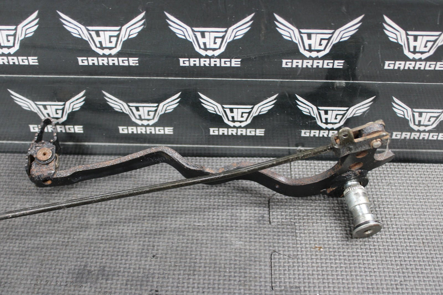 1986 HONDA XR250R OEM REAR BACK BRAKE PEDAL W ROD ASSEMBLY - hggarage