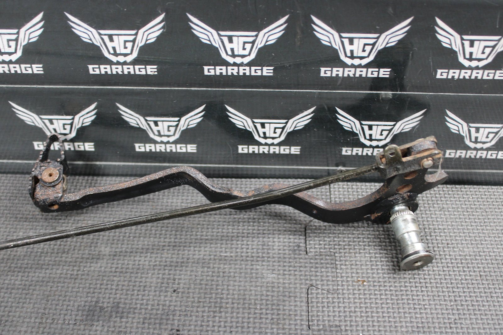 1986 HONDA XR250R OEM REAR BACK BRAKE PEDAL W ROD ASSEMBLY - hggarage