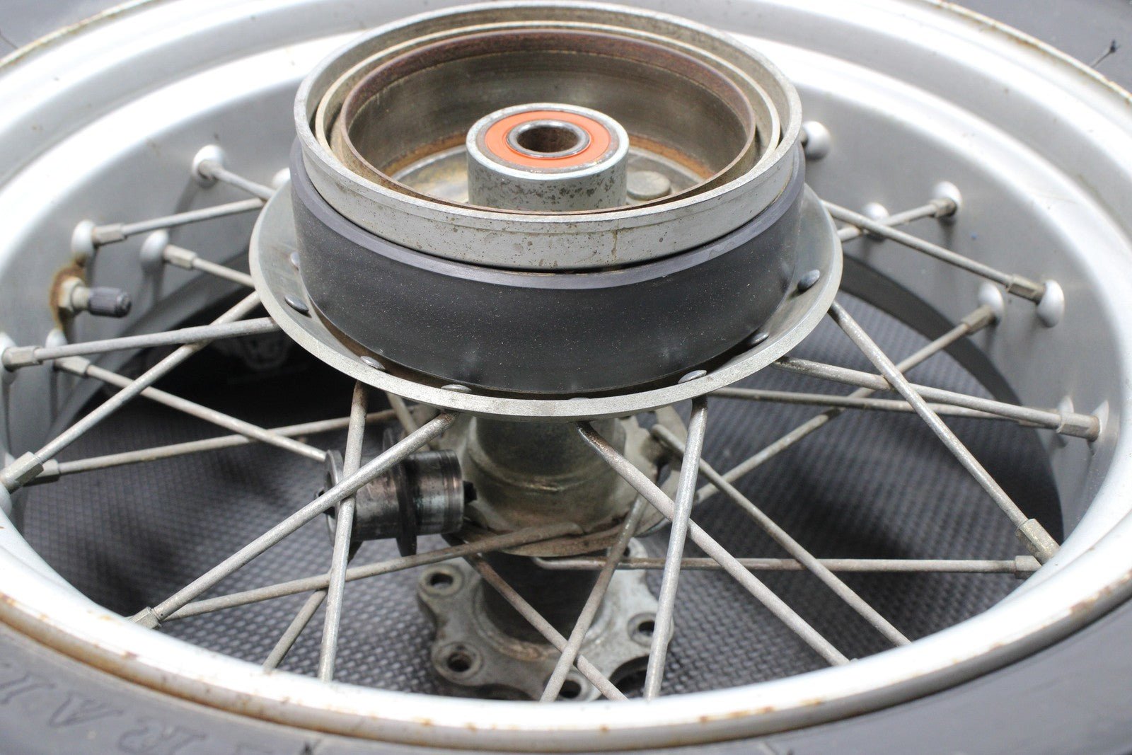 1987 YAMAHA TW200 OEM 14" X 4.50" REAR BACK WHEEL RIM 2JX - 25311 - 00 - 00 - hggarage