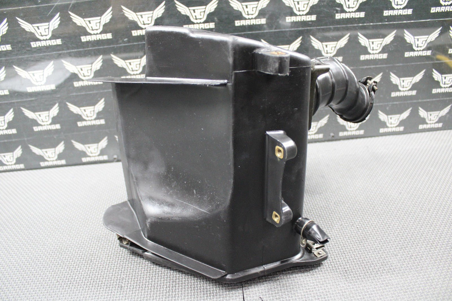 1991 90 - 95 HONDA XR250R OEM AIRBOX AIR CLEANER BOX INTAKE BOOT 17222 - KT1 - 670 - hggarage