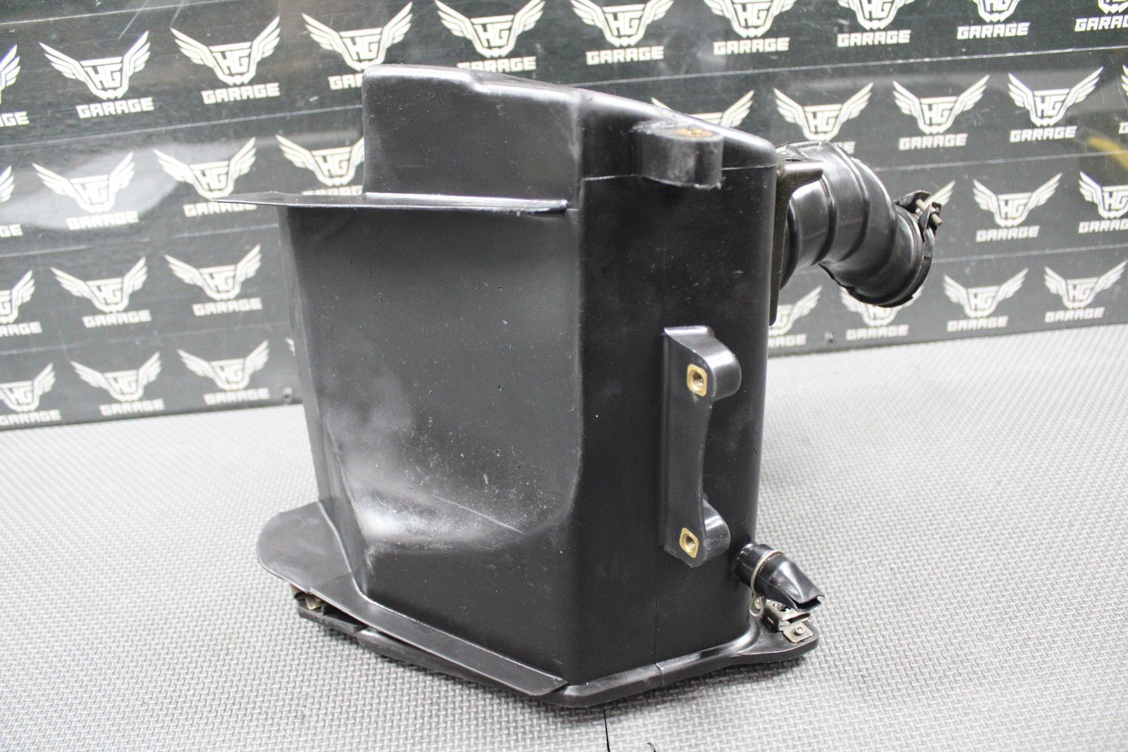 1991 90 - 95 HONDA XR250R OEM AIRBOX AIR CLEANER BOX INTAKE BOOT 17222 - KT1 - 670 - hggarage