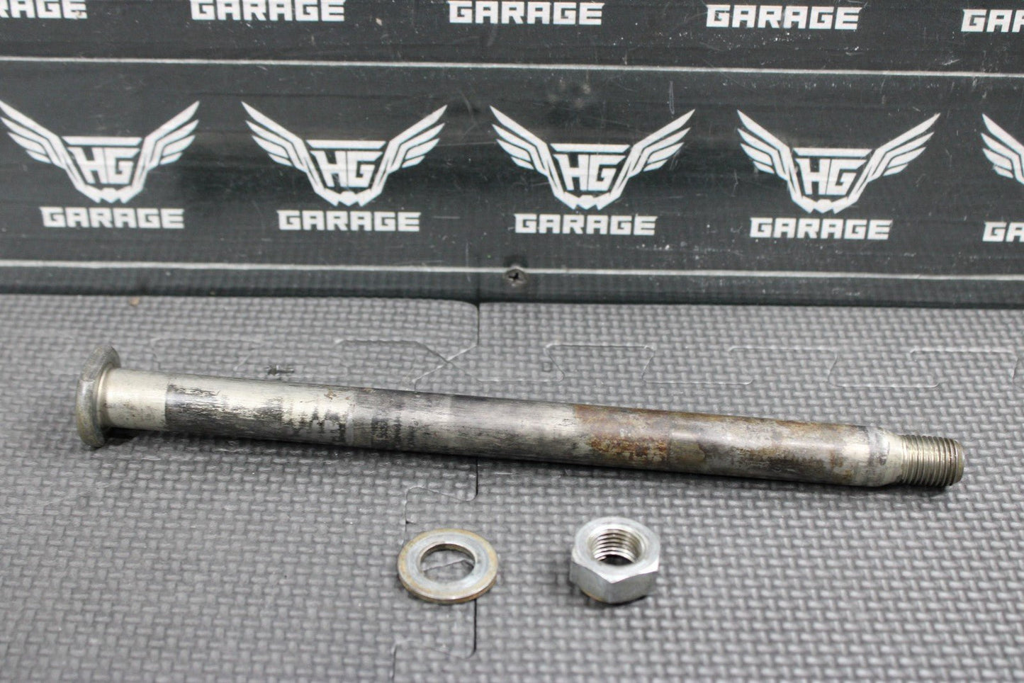 02 - 22 HONDA CRF450R OEM REAR SWINGARM BOLT SUSPENSION PIVOT AXLE 52101 - KZ4 - J40 - hggarage