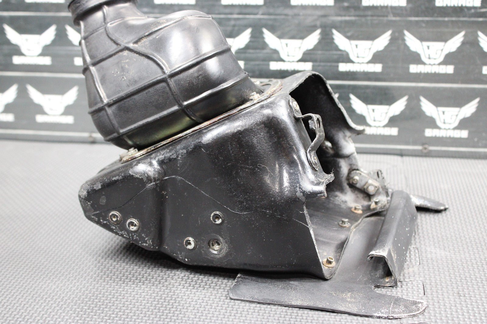 1991 88 - 95 HONDA CR80R OEM AIRBOX INTAKE AIR CLEANER CASE 17210 - GS2 - 700 - hggarage