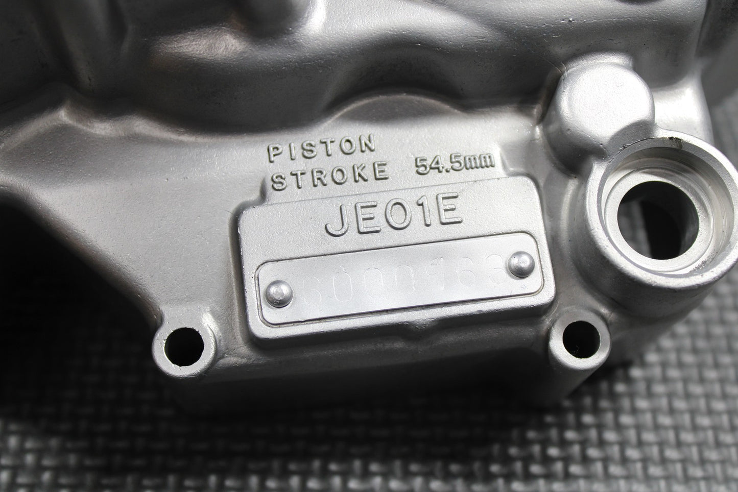 47695893