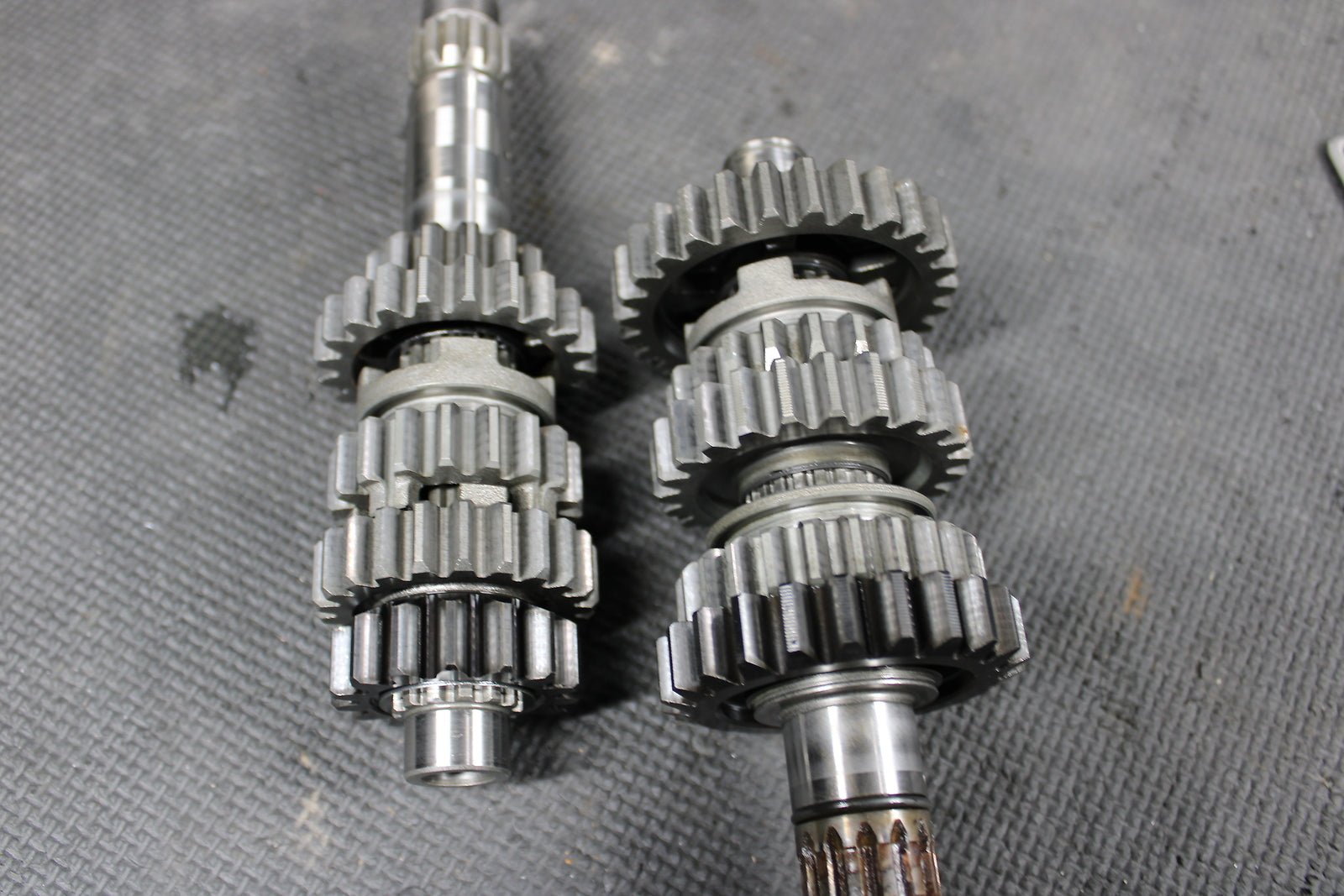 2007 YAMAHA YZ450F OEM ENGINE TRANSMISSION TRANNY ASSEMBLY GEARS - hggarage
