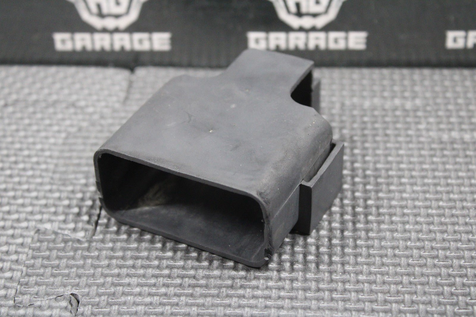 2000 HONDA 00 - 03 CR125R 00 - 01 CR250R OEM CDI RUBBER MOUNTING BOOT 30401 - KZ4 - A90 - hggarage