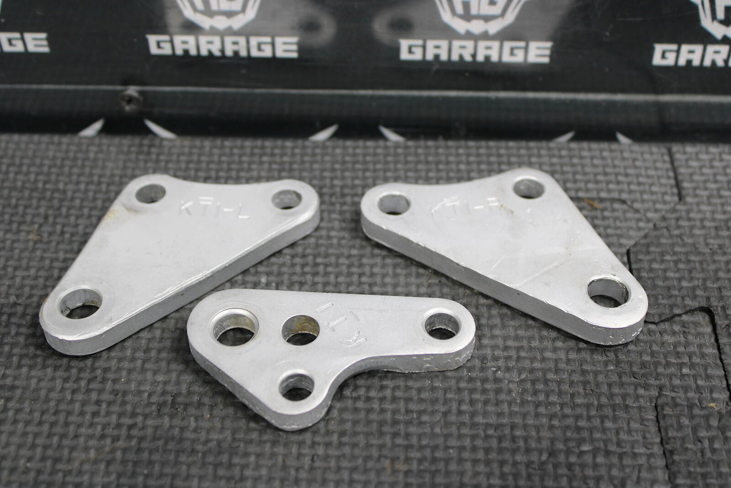 1990 HONDA XR250L XR250R OEM ENGINE MOTOR MOUNT STAY BRACKETS 50139-KT1-