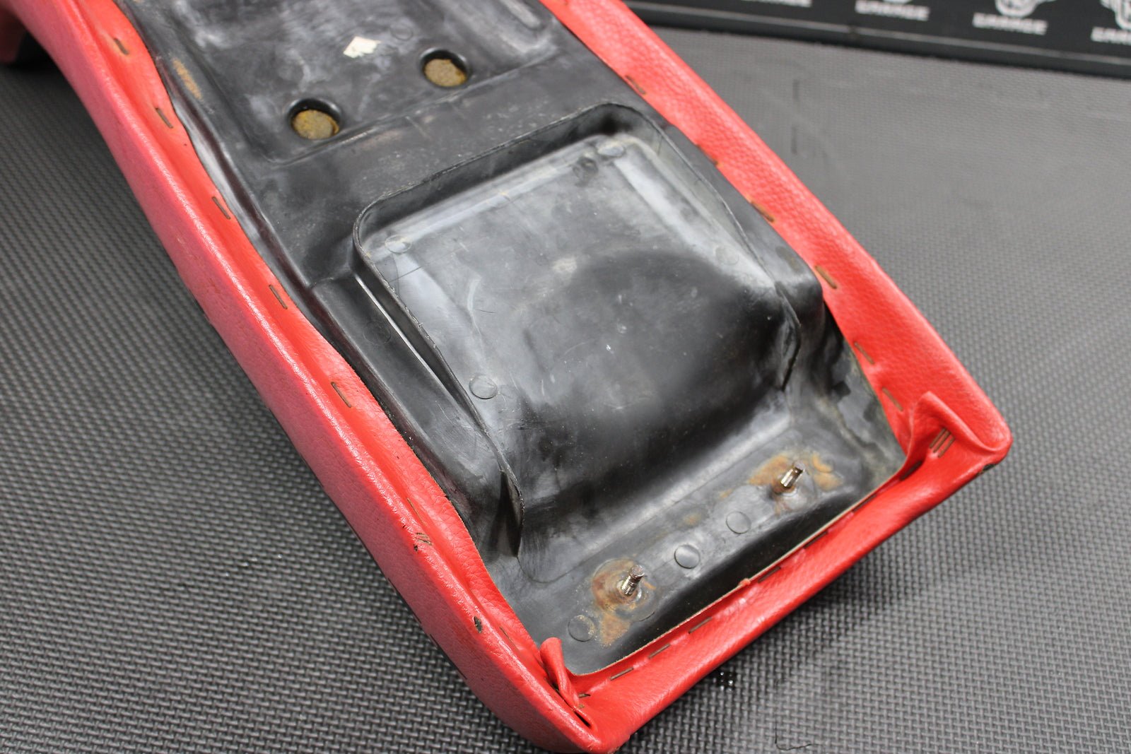 2002 Honda XR200R 93 - 02 OEM Seat Saddle 77200 - KT0 - A50ZA - hggarage