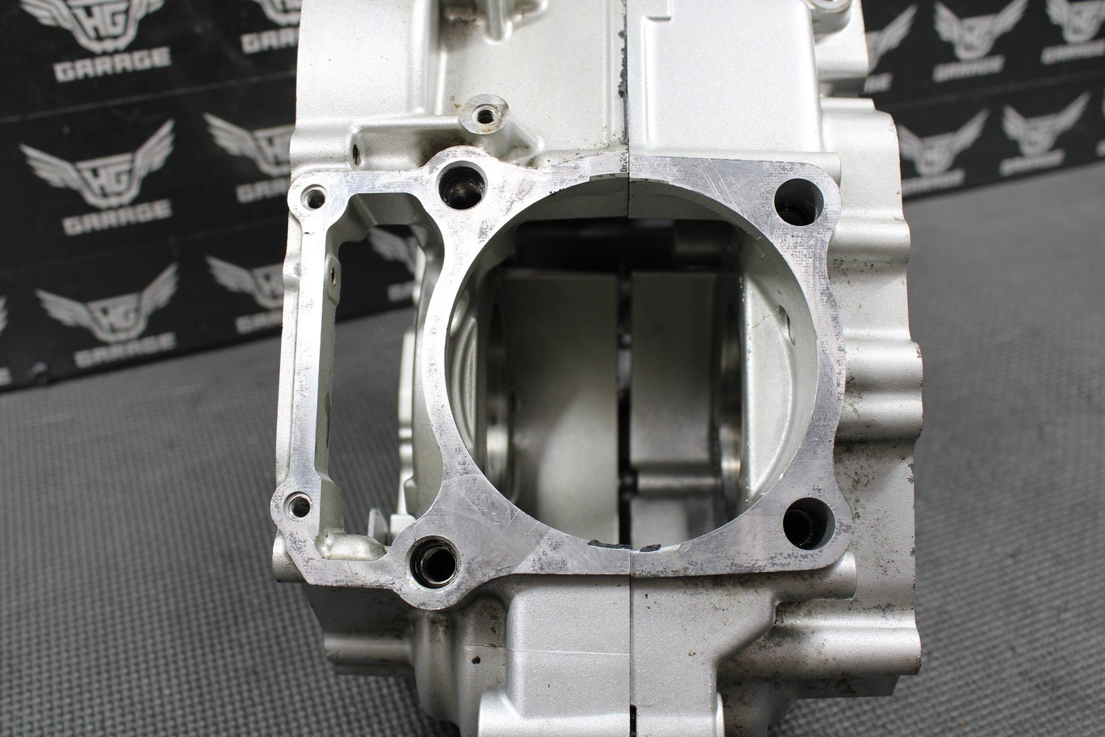 2009 KAWASAKI 09 - 14 KLX250 KLX250SF OEM ENGINE CRANKCASE CRANK CASES SET NICE! - hggarage