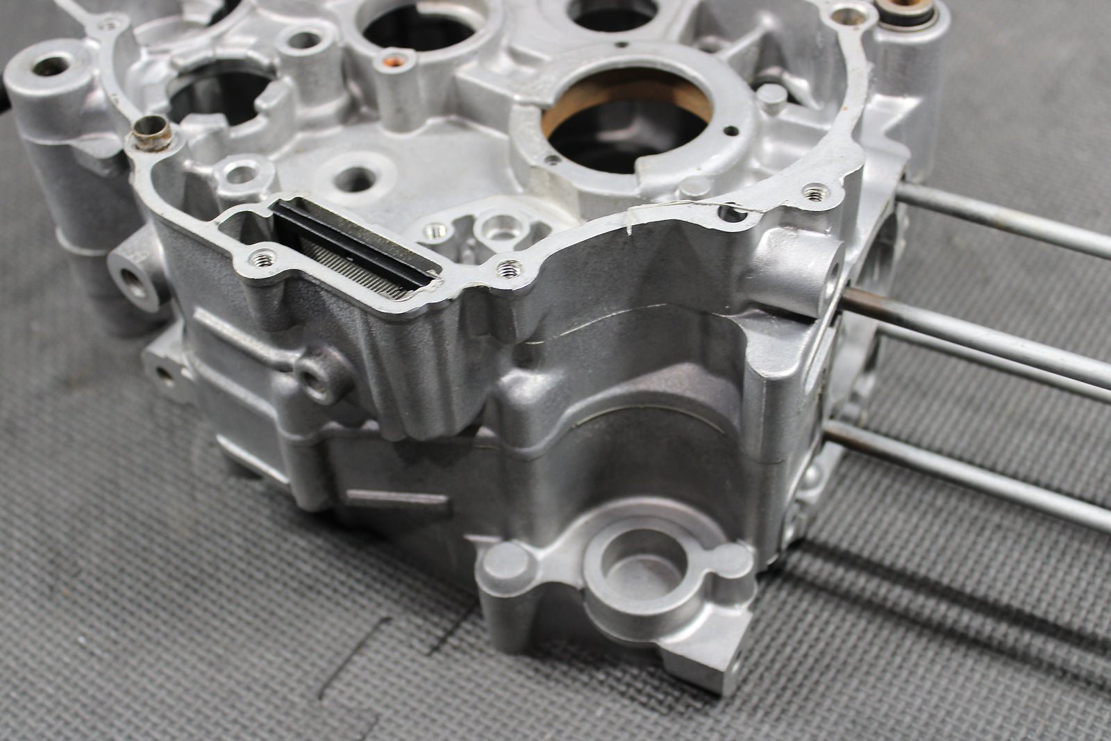 2000 Yamaha TTR90 OEM Left Right Engine Motor Crankcase Crank Cases Block - hggarage