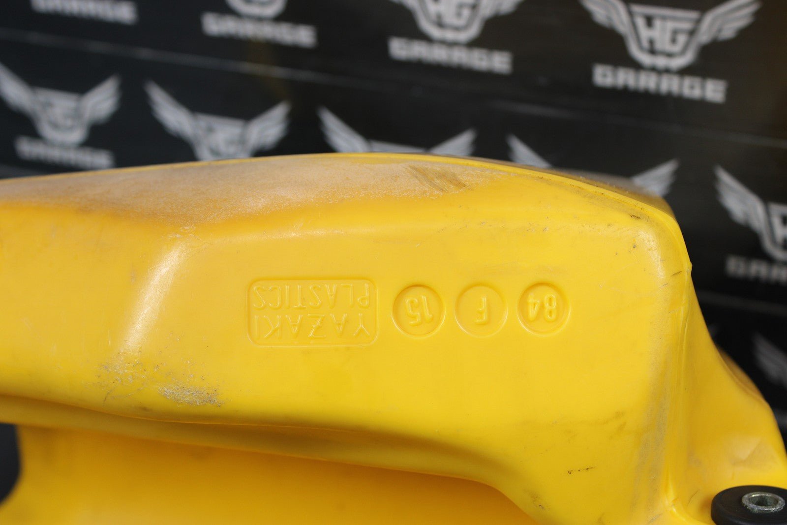 1985 YAMAHA PW80 83 - 85 OEM GAS TANK FUEL CELL RESERVOIR YELLOW 21W - 24110 - 00 - 00 - hggarage