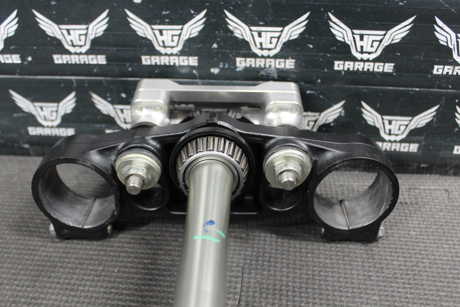 2018 KAWASAKI KX250F OEM KAWASAKI OEM FRONT FORKS LOWER UPPER TRIPLE TREE - hggarage