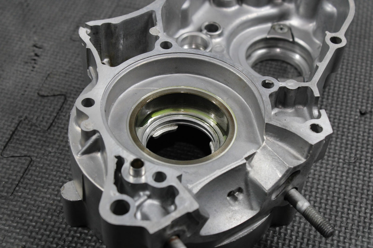 2012 KAWASAKI 08 - 13 KX85 OEM LEFT RIGHT ENGINE MOTOR CRANKCASE CASES BLOCK - hggarage
