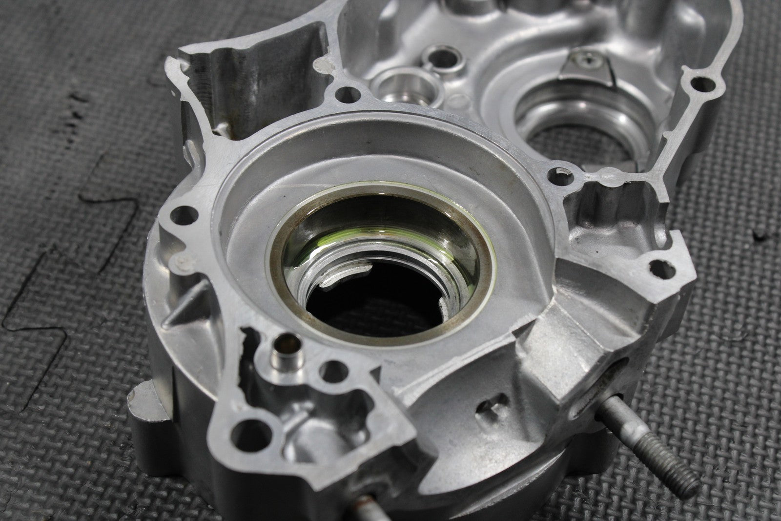 2012 KAWASAKI 08 - 13 KX85 OEM LEFT RIGHT ENGINE MOTOR CRANKCASE CASES BLOCK - hggarage