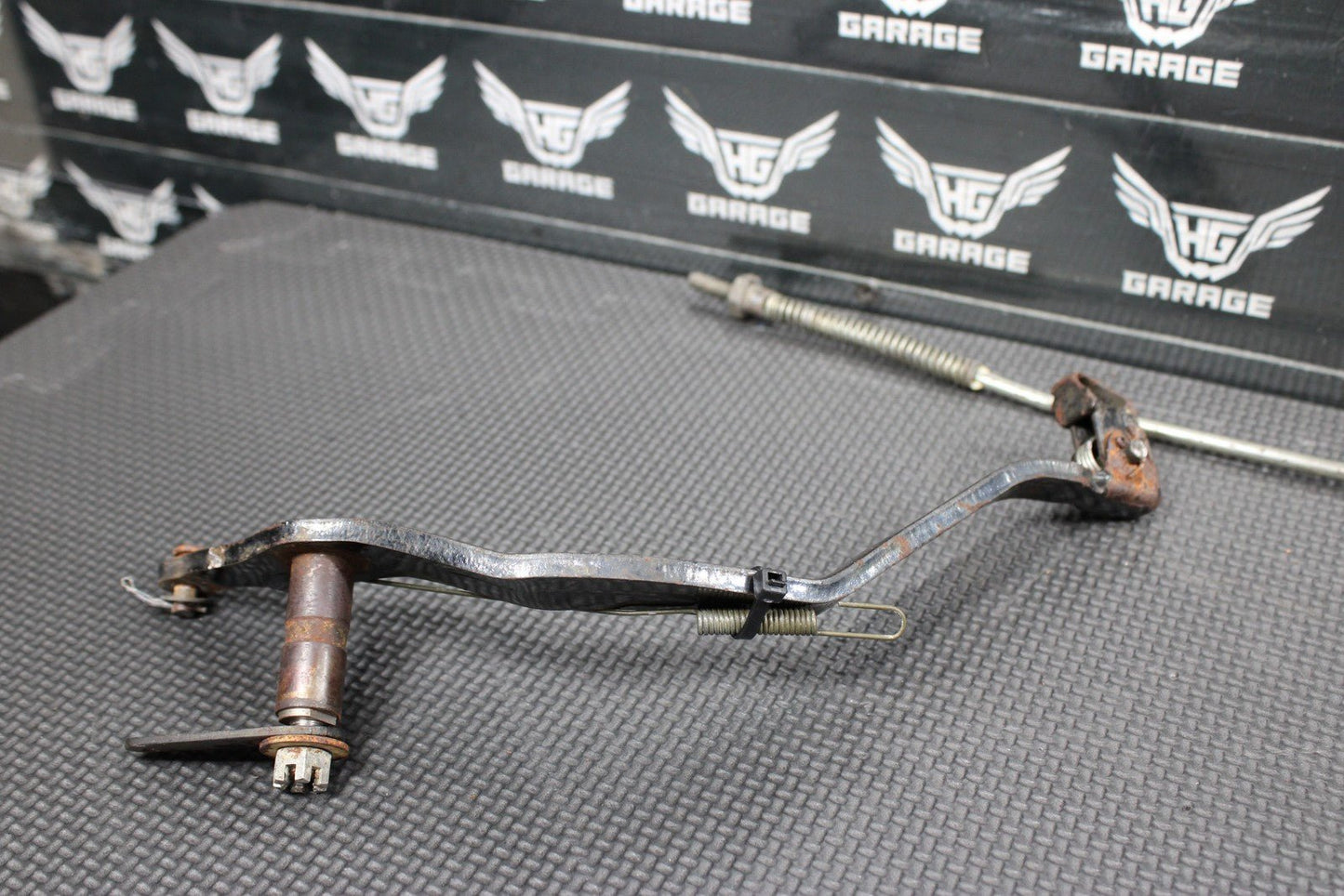 2005 SUZUKI DR200SE OEM RIGHT REARSET BRAKE FOOT PEDAL BRAKE ROD ARM 43120 - 44A12 - hggarage