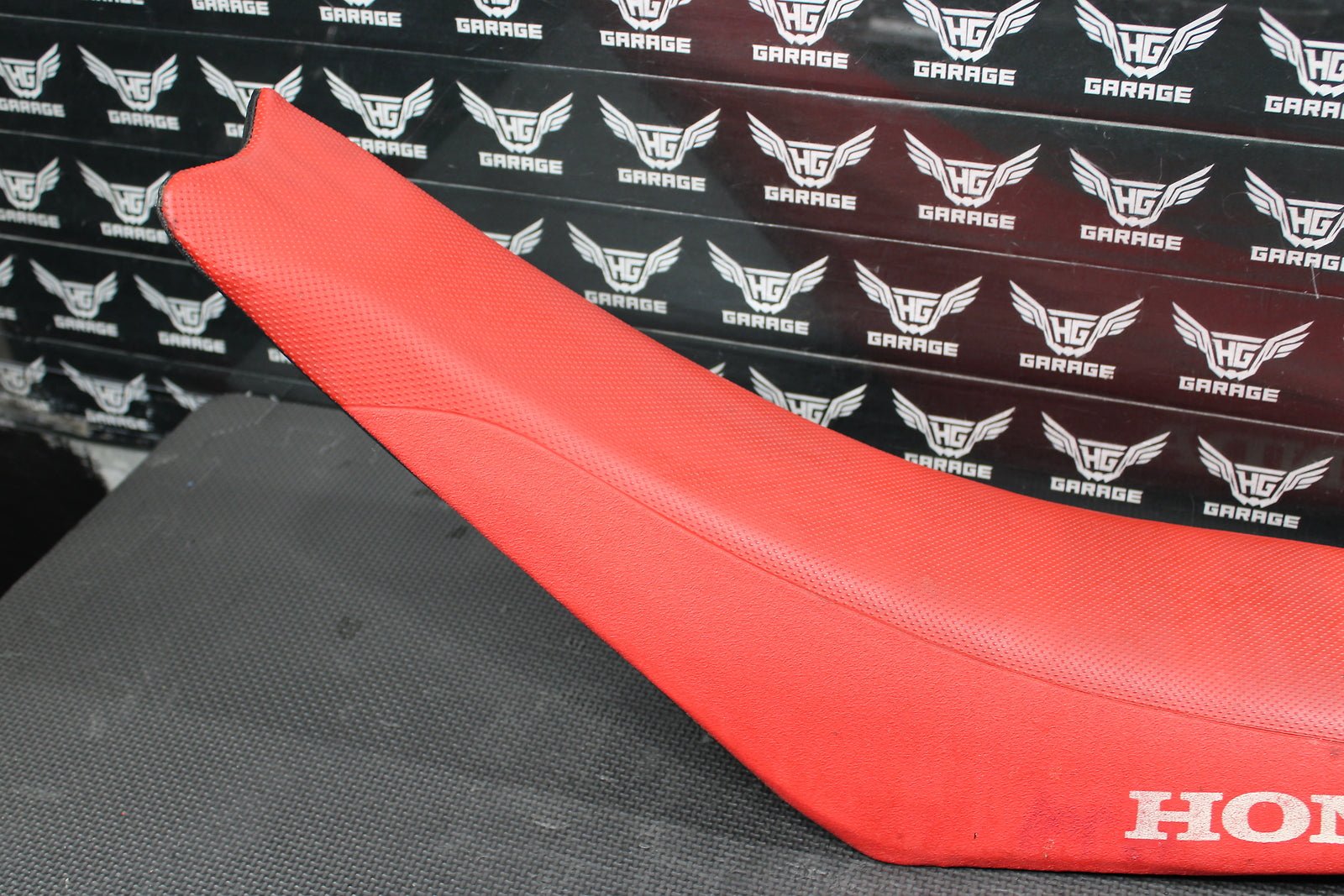 2009 HONDA CRF450R OEM SEAT SADDLE 77100 - MEN - A30 - hggarage