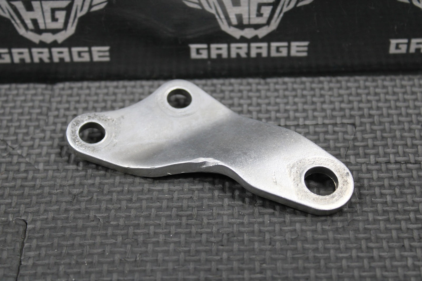 2001 HONDA CR250R OEM ENGINE MOTOR MOUNT HEAD STAY HANGER BRACKET 50407 - KZ3 - J30 - hggarage