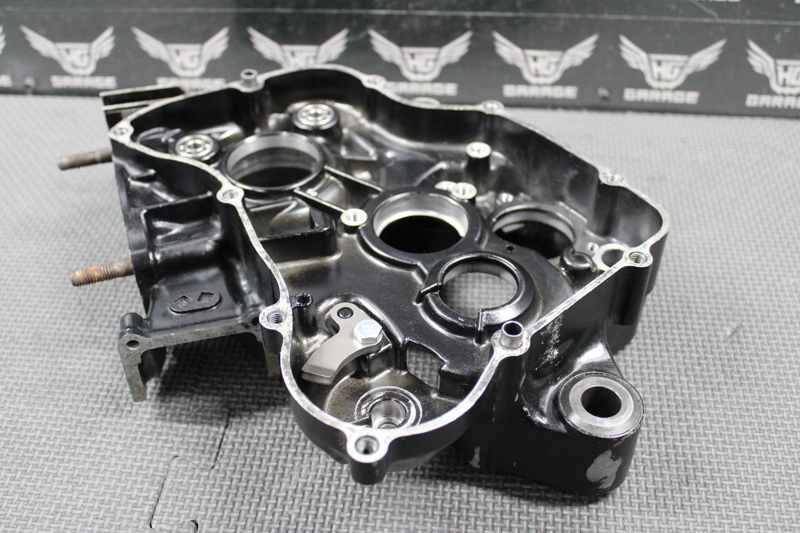1988 HONDA CR125R OEM RIGHT ENGINE MOTOR CRANKCASE CRANK CASE 111A0 - KS6 - 830 GOOD - hggarage