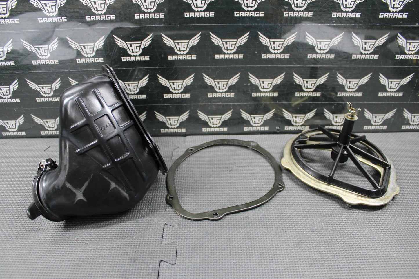2001 HONDA CR125R OEM INTAKE BOOT AIRBOX AIR CLEANER CONNECTING TUBE 17253 - KZ4 - J - hggarage