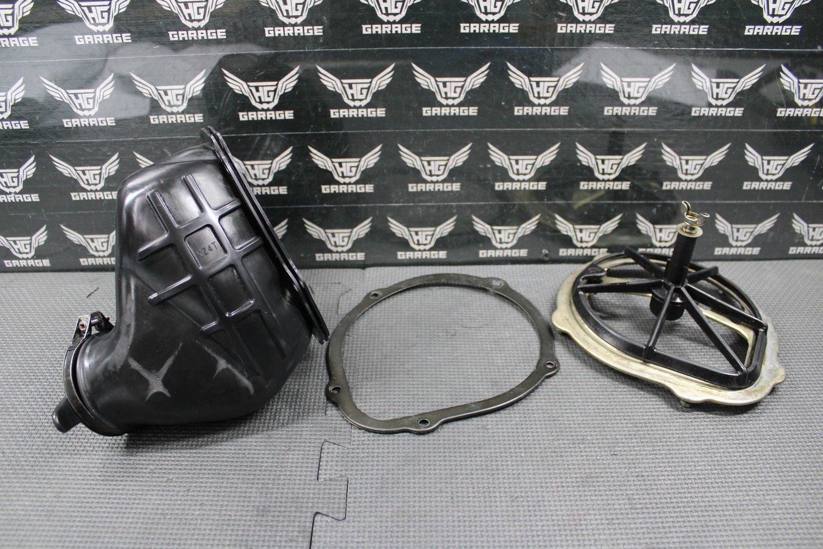 2001 HONDA CR125R OEM INTAKE BOOT AIRBOX AIR CLEANER CONNECTING TUBE 17253 - KZ4 - J - hggarage