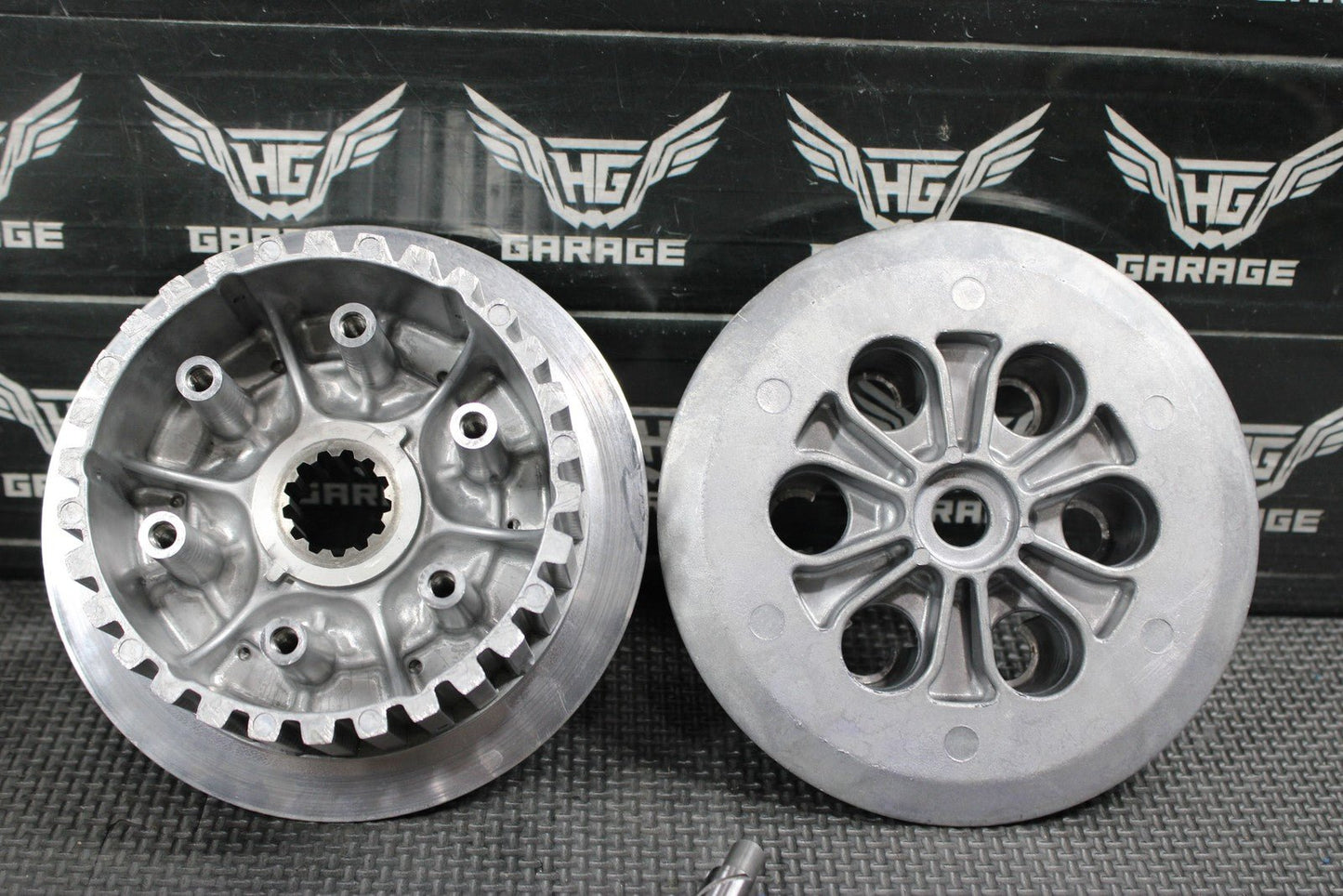 2005 YAMAHA YZ450F OEM COMPLETE CLUTCH W PLATES BASKET PLATES SPRINGS HUBS MINT - hggarage