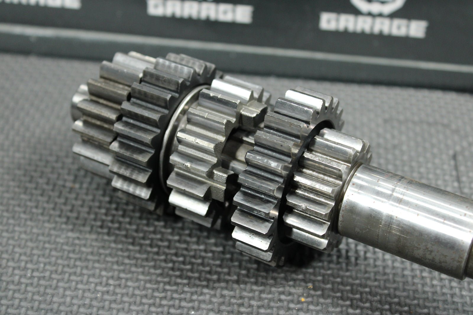 1992 Kawasaki KX250 90 - 93 OEM Engine Transmission Input Shaft Assembly Gears - hggarage