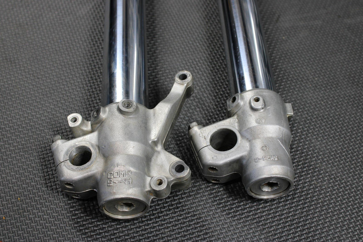 1998 HONDA CR125R OEM KYB RIGHT LEFT FRONT SUSPENSION FORKS SHOCKS 51400 - KZ4 - A71 - hggarage